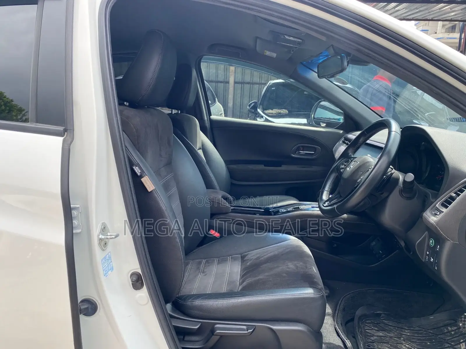 Honda Vezel 2018 White