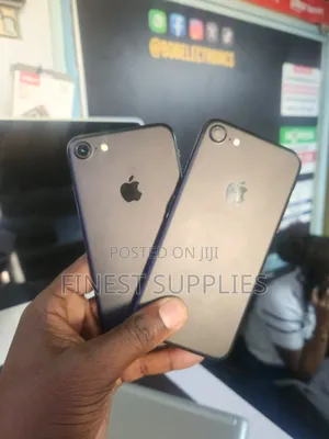 Apple iPhone 7 32 GB Black