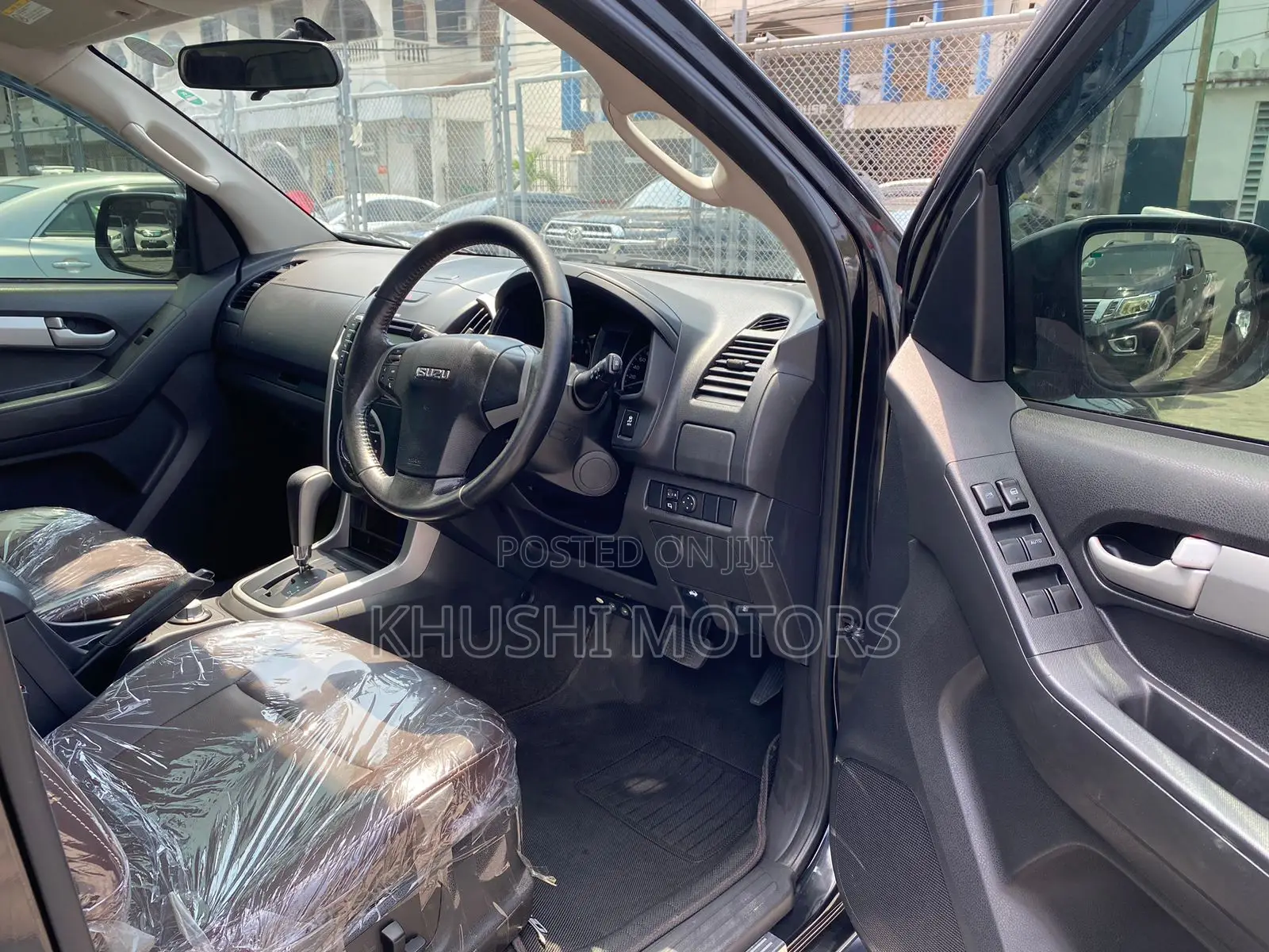 Isuzu D-MAX 2016 Black