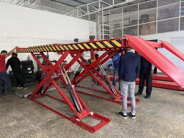 On-Ground Big Scissor Lift Machine - thumbnail 4