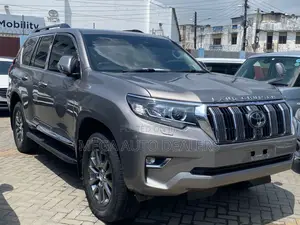 Toyota Land Cruiser Prado 2018 Gray