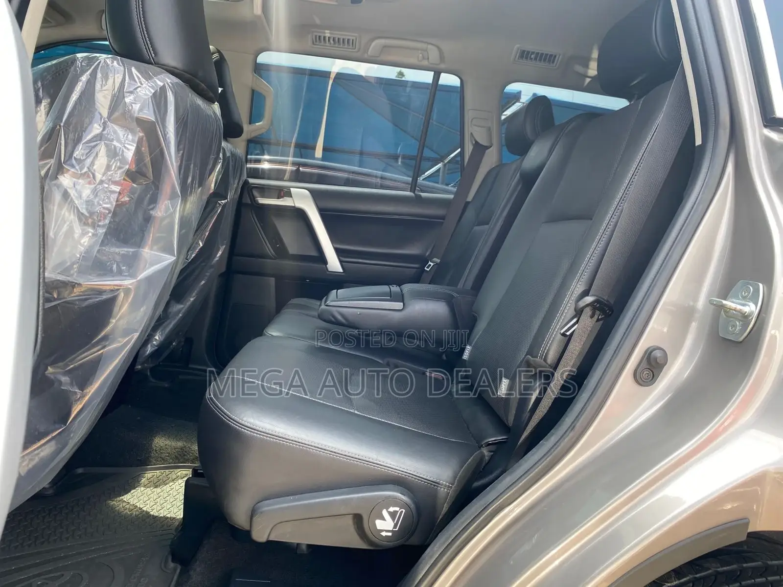 Toyota Land Cruiser Prado 2018 Gray