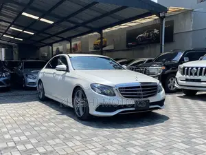 Mercedes-Benz E220 2017 White