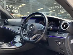 Mercedes-Benz E220 2017 White