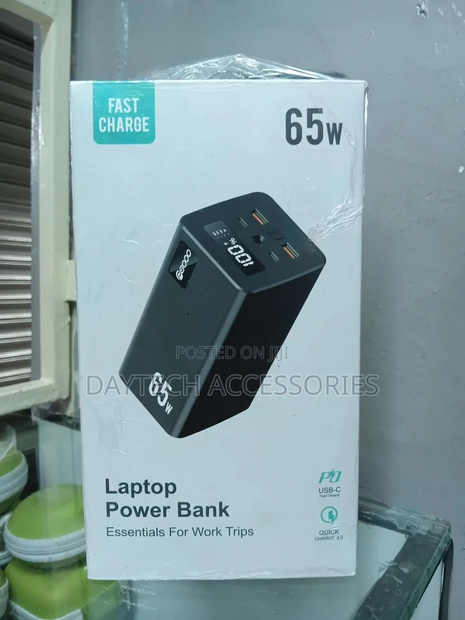This Is a 65w Fast Charge Laptop Power Bank 60,000mah.