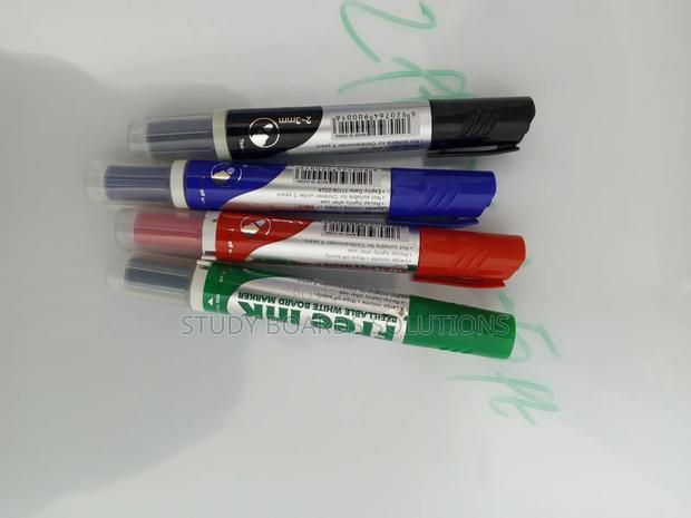 Free Ink Refillable Whiteboard Markers - main view