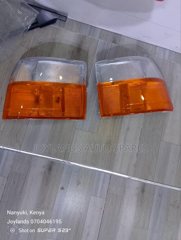 Hiace Shark 94/5l/Super Custom /Local Corner Lamp