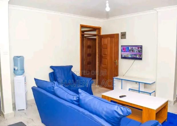 Studio, One, Two and Three Bedroom BNB Apartments - thumbnail 4