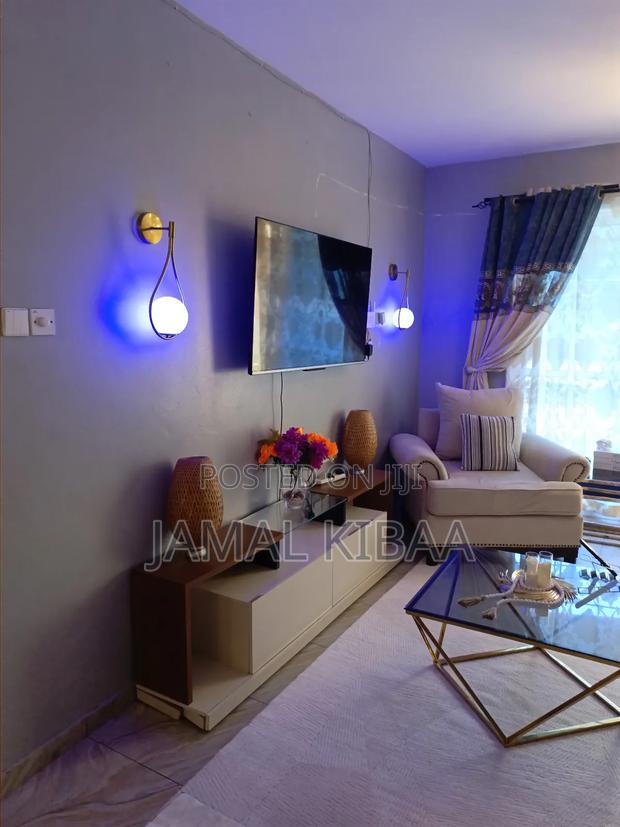 Two Bedroom Airbnb - thumbnail 4