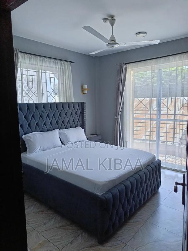 Two Bedroom Airbnb - thumbnail 7