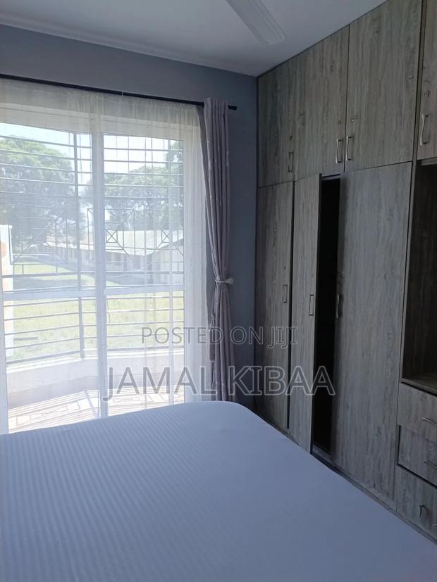 Two Bedroom Airbnb - thumbnail 11