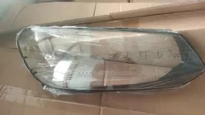 Volkswagen Toureg 2012 Headlight Lens