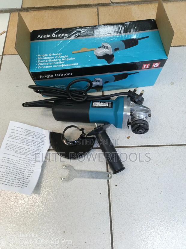 Makita 4" Grinder With It Accessories - thumbnail 2