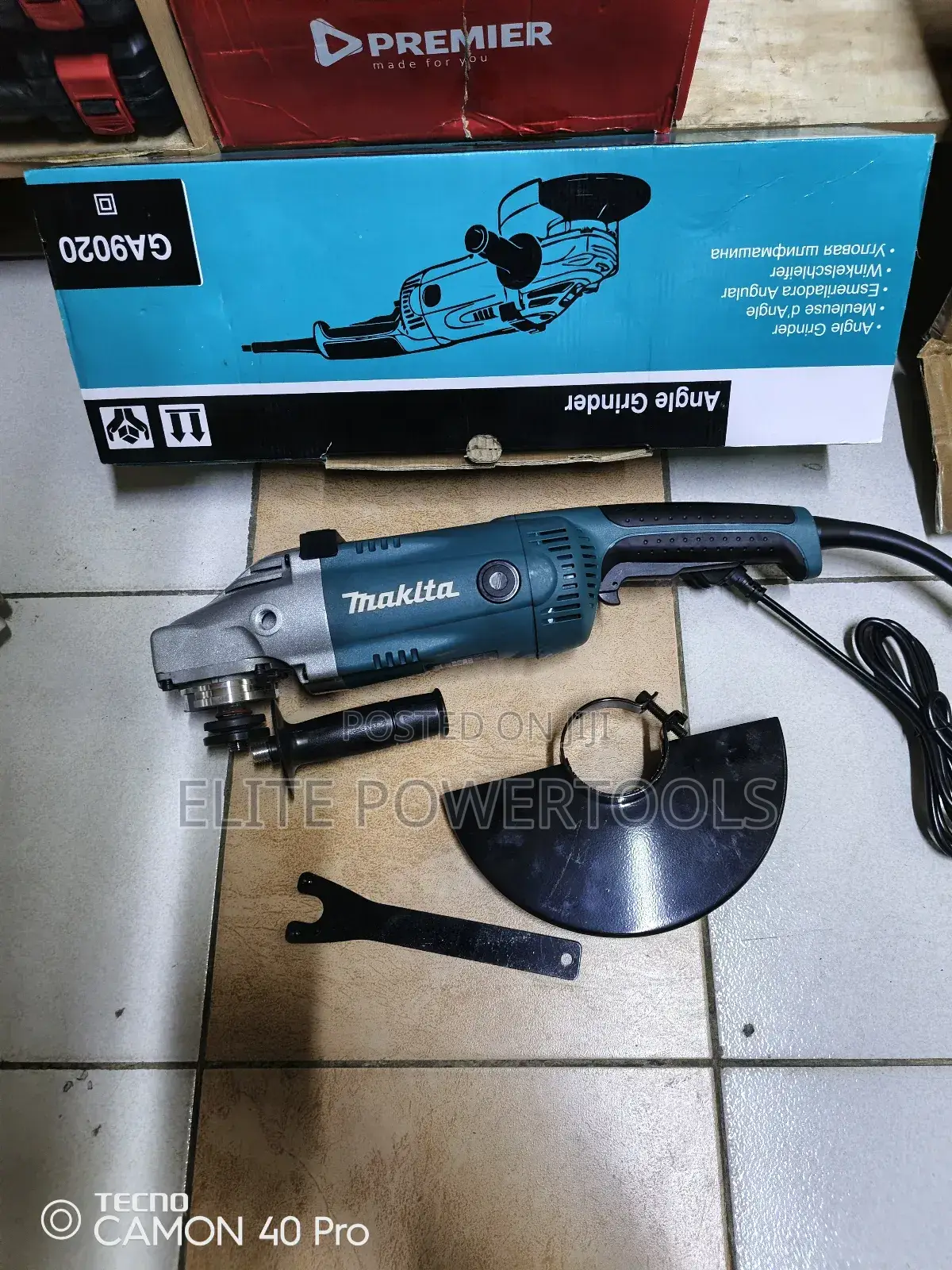 Makita 9" Grinder 2200w