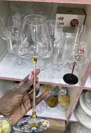 A Pair (2) 480 Ml Aesthetic Wine Crystal Wine Glasses.