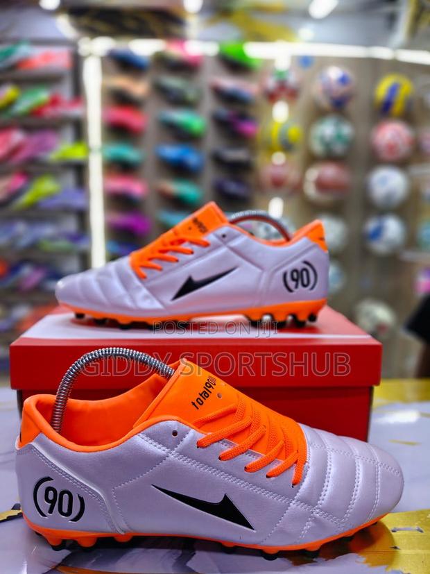 Soccer Boot Nike T90 - main view