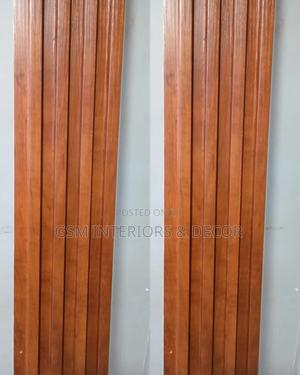 Shiny Brown Wall Panels in Fluit - main view