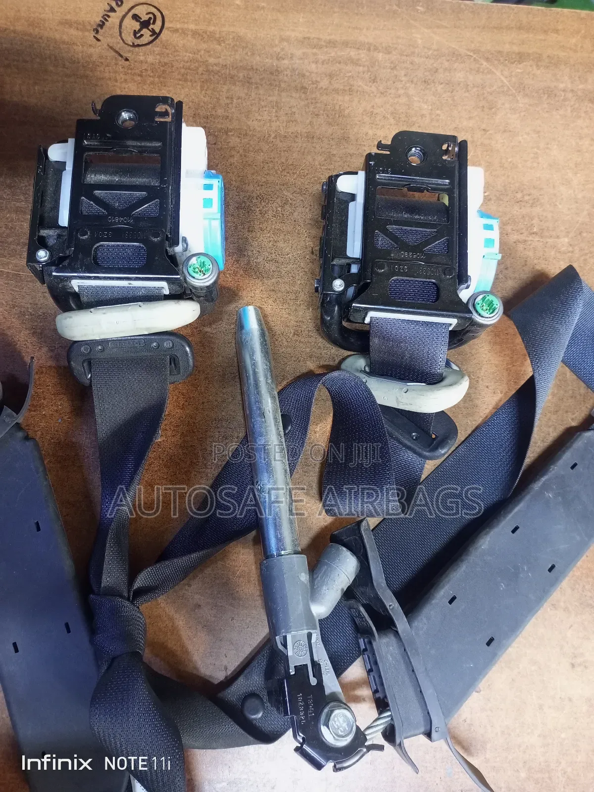 Nissan X-trail Nt 32 Seatbelts