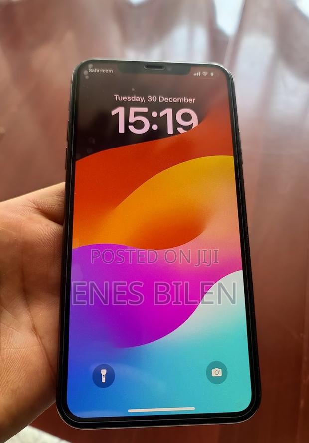 Apple iPhone 11 Pro Max 64 GB Gray - main view