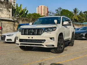 Toyota Land Cruiser Prado 2.7 2019 White