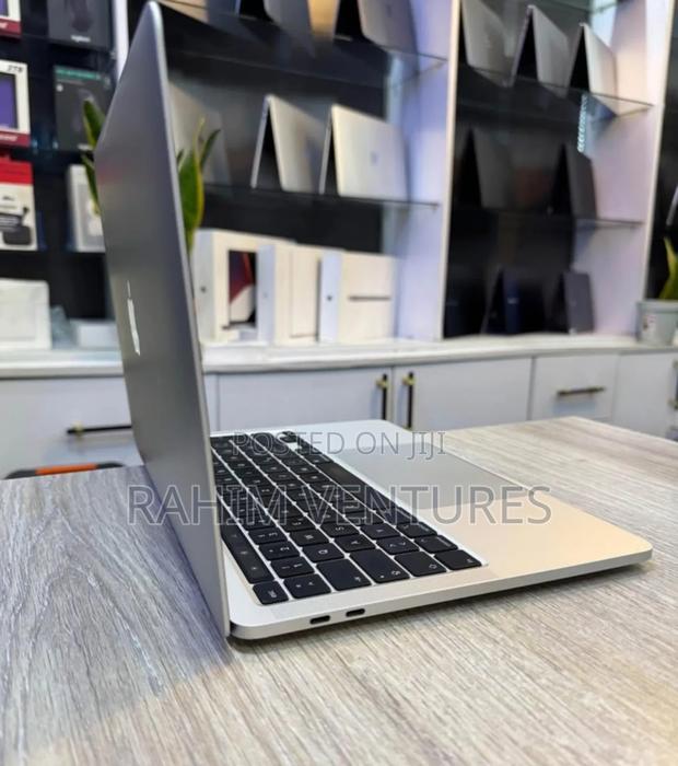 Laptop Apple MacBook Pro 2020 16GB Intel Core i7 SSD 1T - thumbnail 2