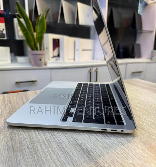 Laptop Apple MacBook Pro 2020 16GB Intel Core i7 SSD 1T - thumbnail 3