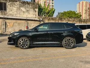 Toyota Harrier 2.0 2018 Black
