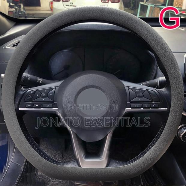 Universal Silicone Steering Wheel Cover - thumbnail 5