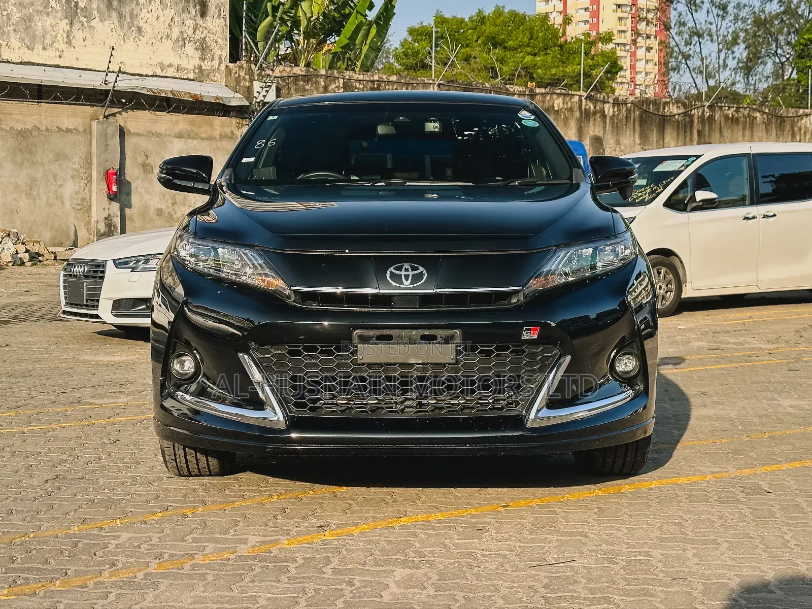 Toyota Harrier 2.0 2018 Black
