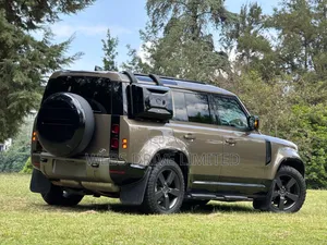 Land Rover Defender X-Dynamic HSE 2021 Brown