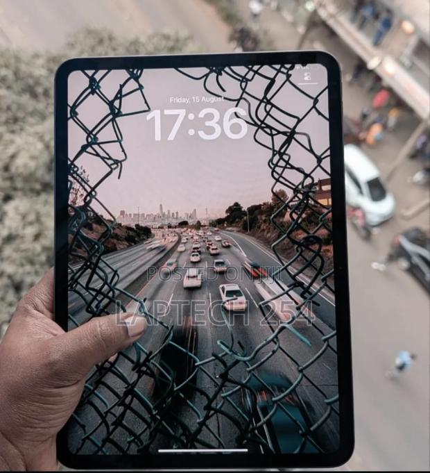 New Apple iPad Pro 11 (2024) 256 GB Gray - thumbnail 2