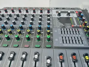 Mackie Powered Mixer 8