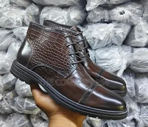Quality Casual Leather Official Rubber Sole Men Boots