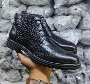 Quality Casual Leather Official Rubber Sole Men Boots