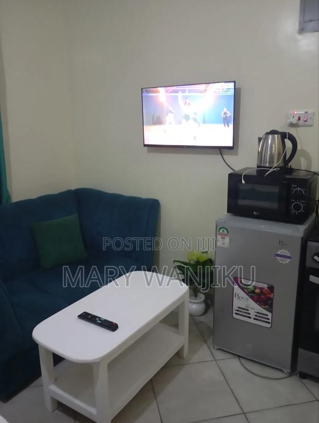 Airbnb Studio - thumbnail 4