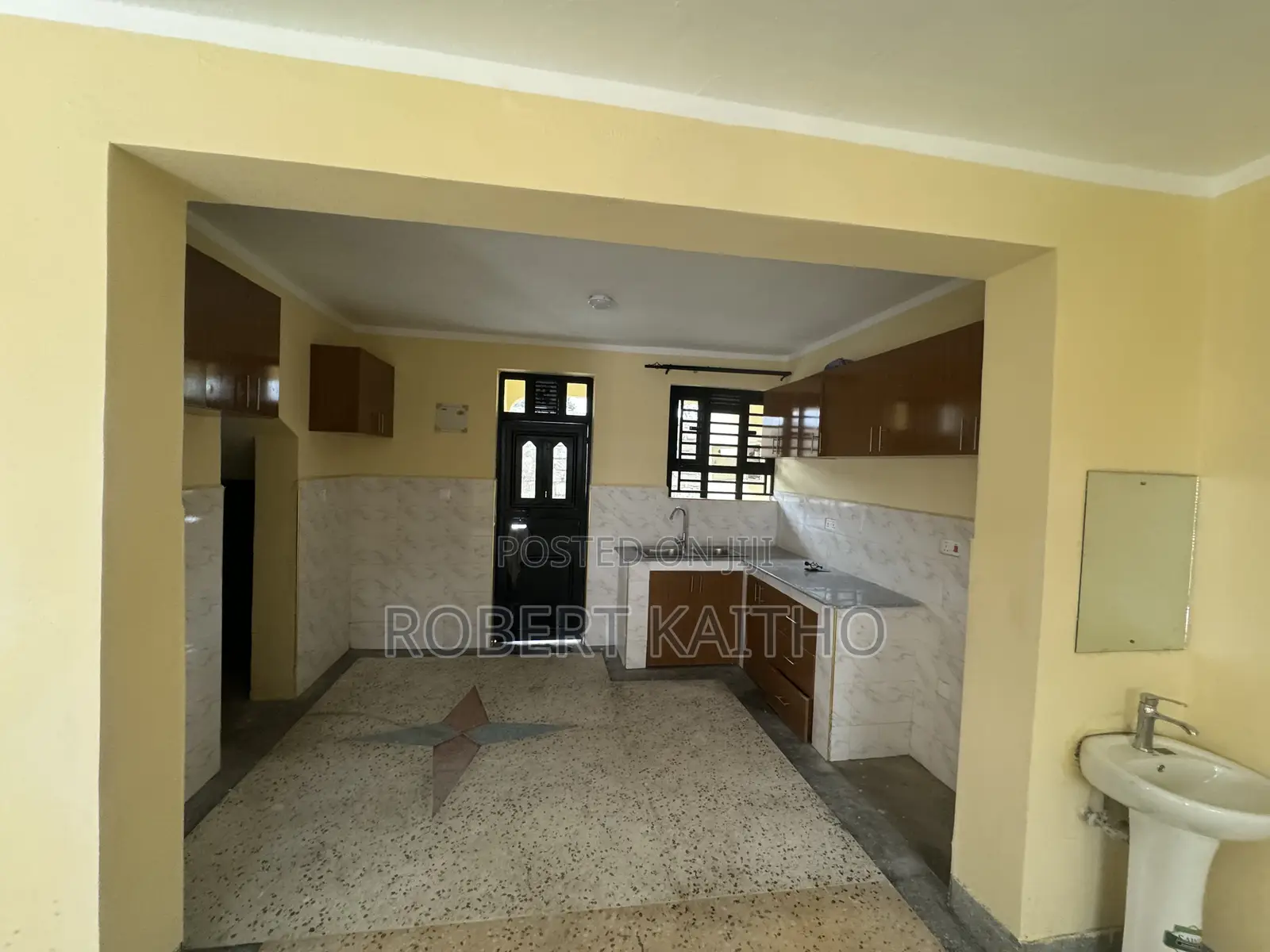 3bdrm Mansion in Sabaki, Mlolongo for rent
