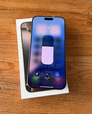 Apple iPhone 16 Pro Max 256 GB White - main view