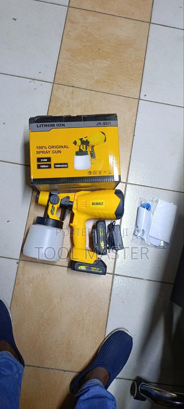 Dewalt Cordless Rechargeable Spray Paint/48v 2batteries Spray Paint - main view