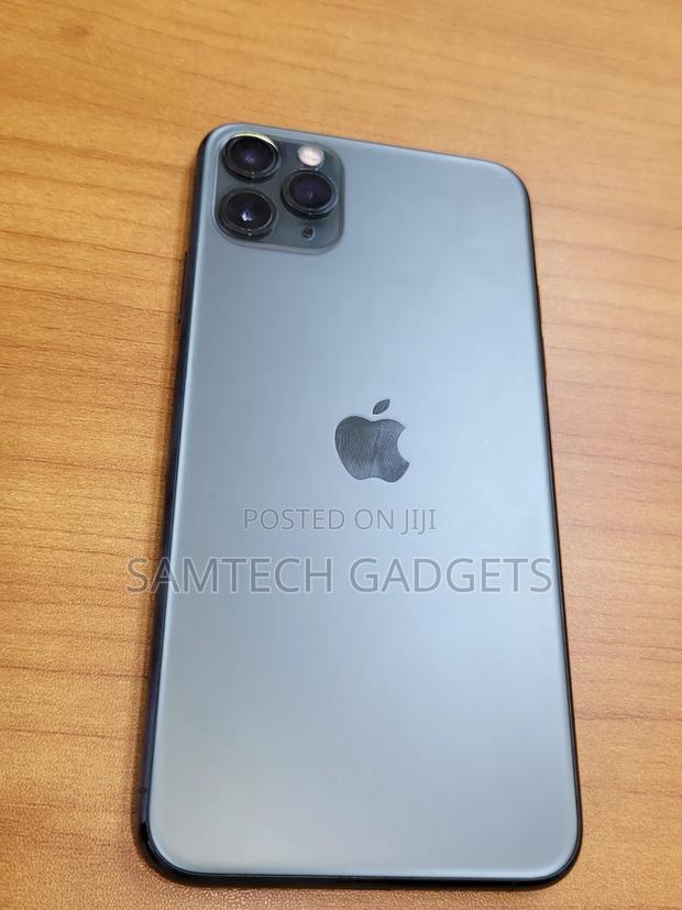 Apple iPhone 11 Pro Max 512 GB Gray - main view