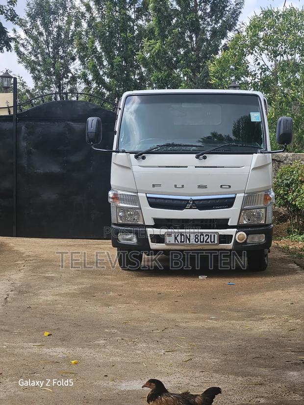 Mitsubishi Fuso Canter 2016 White - thumbnail 5