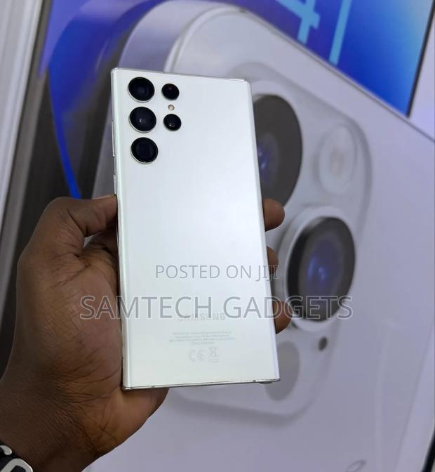 Samsung Galaxy S22 Ultra 256 GB White - main view