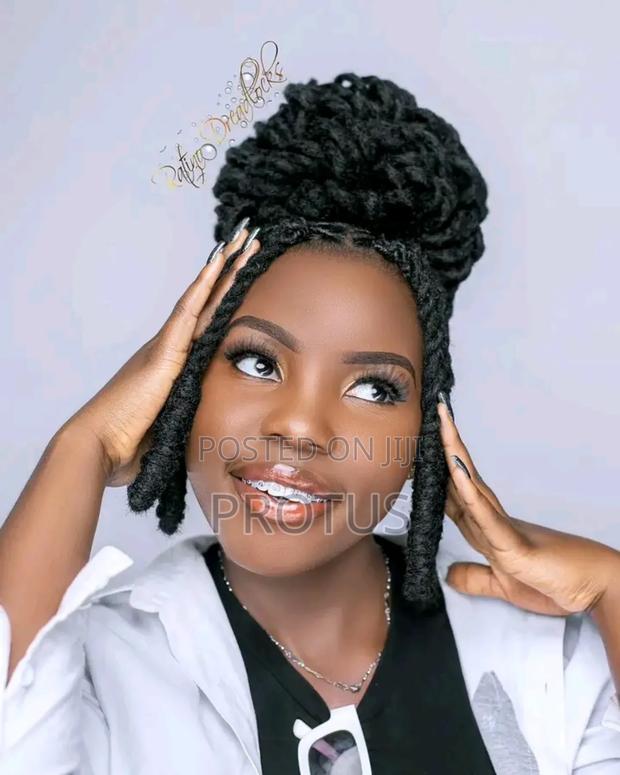 Royal Dreadlocks Installation - main view