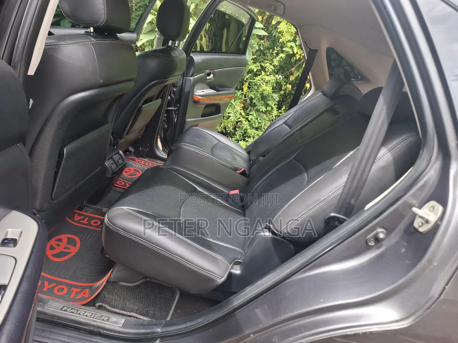 Toyota Harrier 2.4 2011 Gray