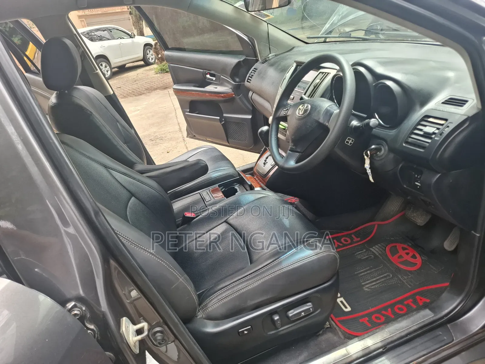 Toyota Harrier 2.4 2011 Gray
