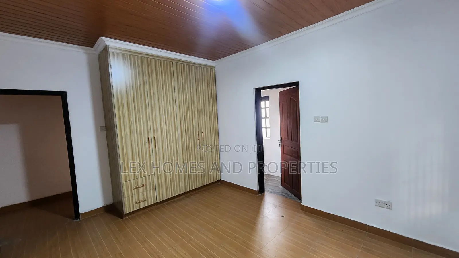 3bdrm Mansion in Rimpa for sale