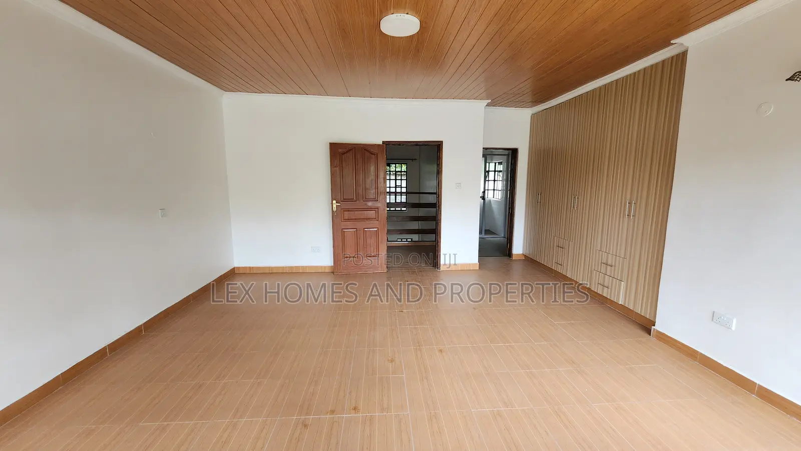 3bdrm Mansion in Rimpa for sale
