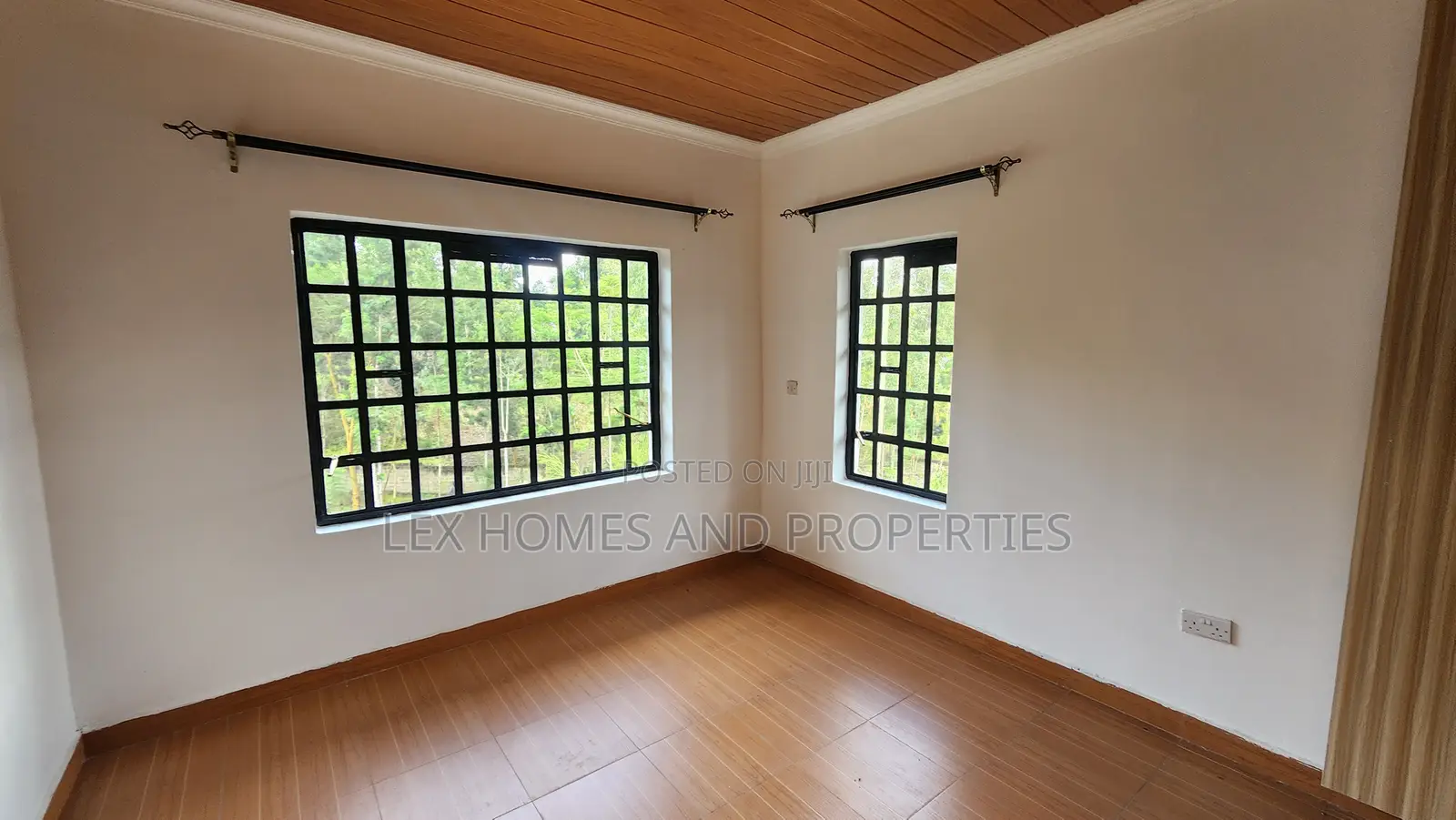 3bdrm Mansion in Rimpa for sale