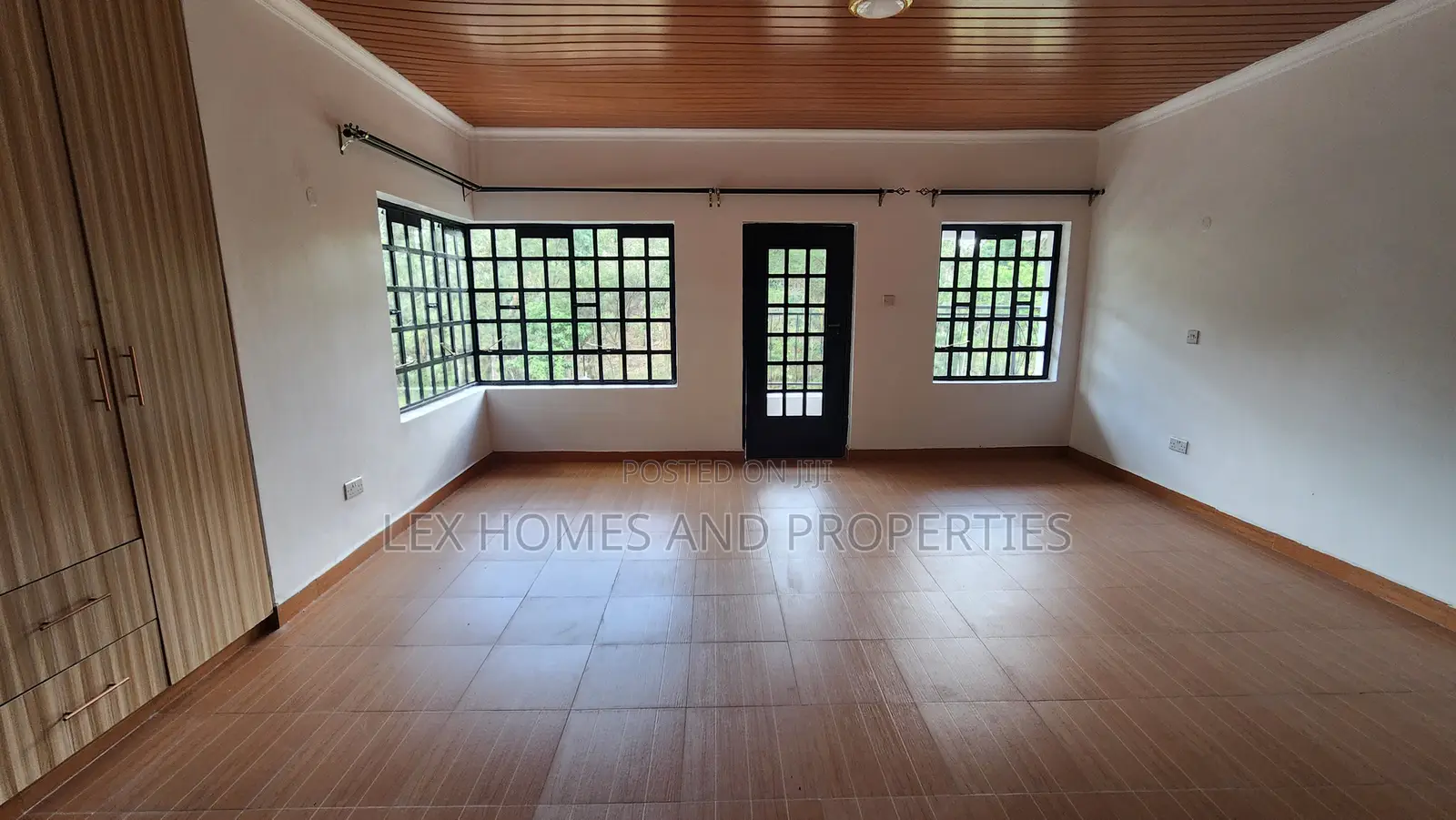 3bdrm Mansion in Rimpa for sale
