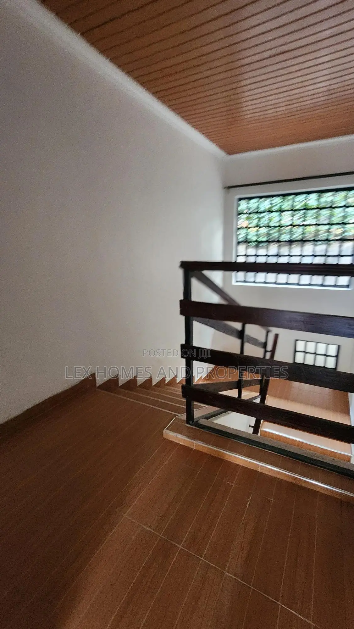 3bdrm Mansion in Rimpa for sale