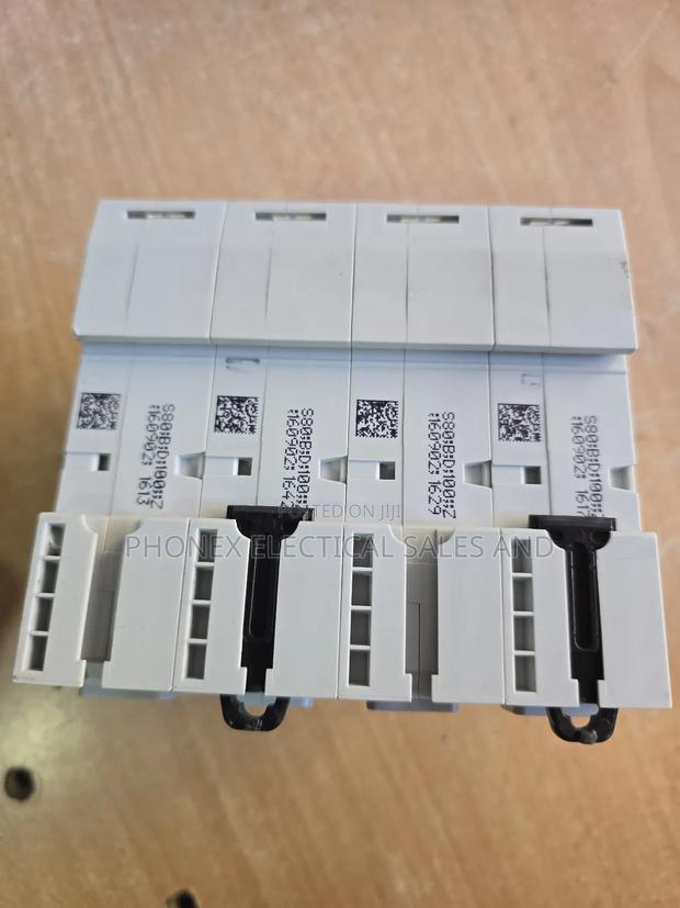 4pole Abb Breakers Available